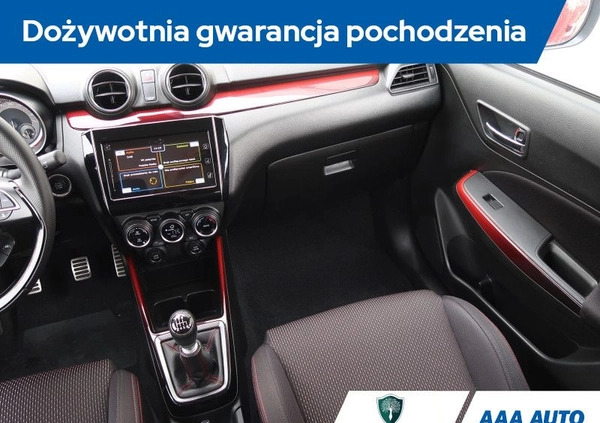 Suzuki Swift cena 71000 przebieg: 60990, rok produkcji 2019 z Jasień małe 379